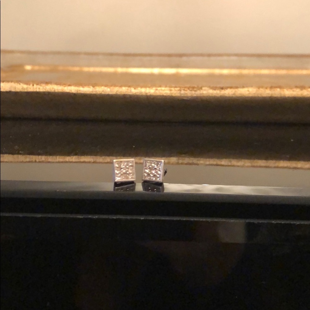 Diamond earrings